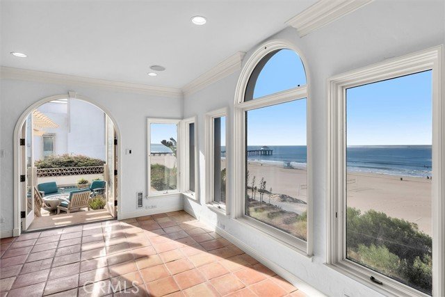 1500 North The Strand - 1 property image