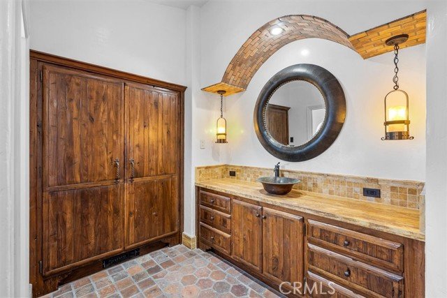 1500 North The Strand - 1 property image
