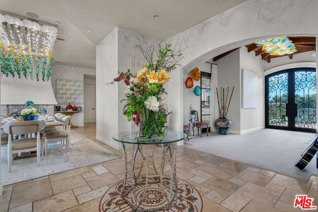 3110 Benedict Canyon Drive - 1 property image