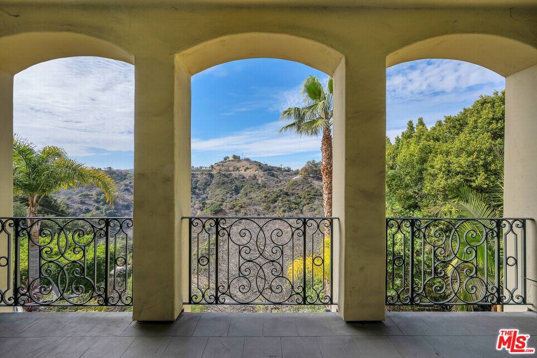 3110 Benedict Canyon Drive - 1 property image