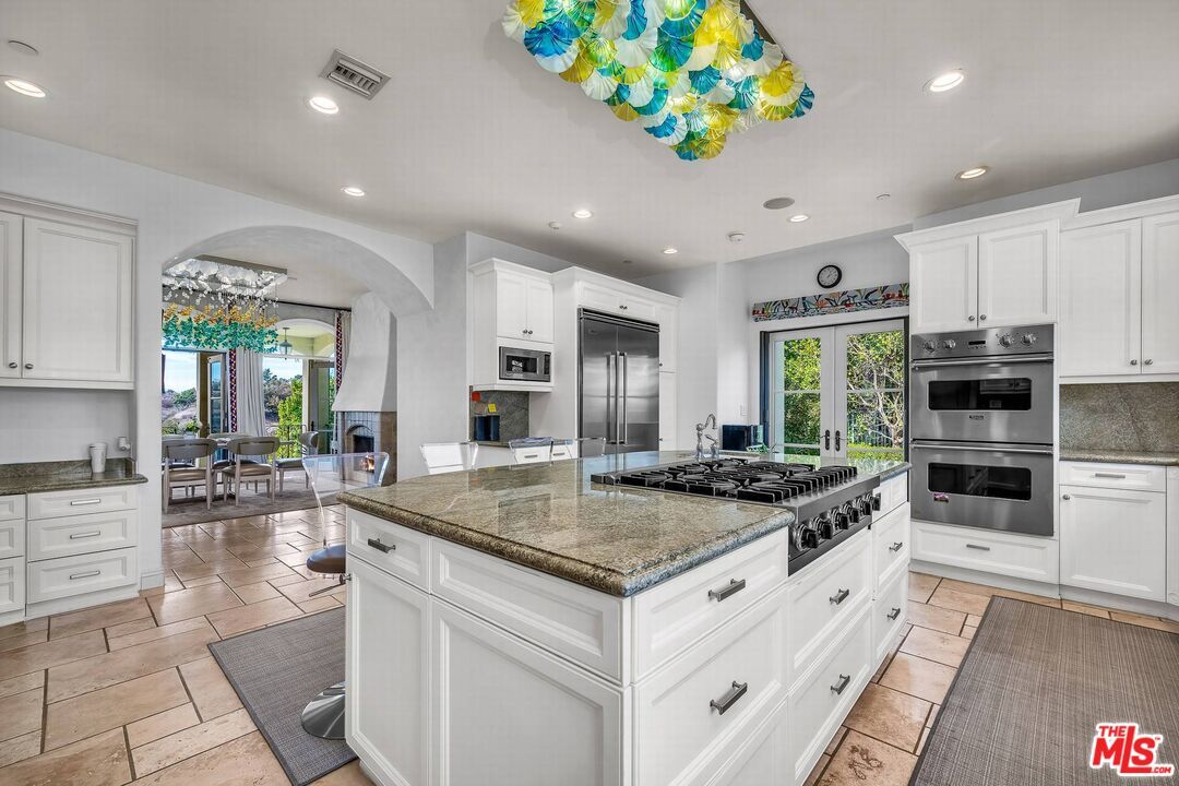 3110 Benedict Canyon Drive - 1 property image