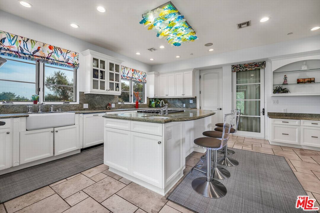 3110 Benedict Canyon Drive - 1 property image