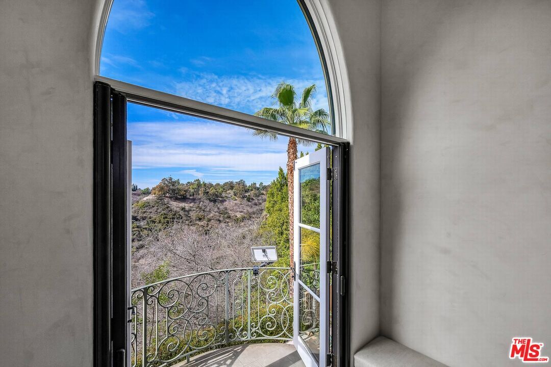 3110 Benedict Canyon Drive - 1 property image