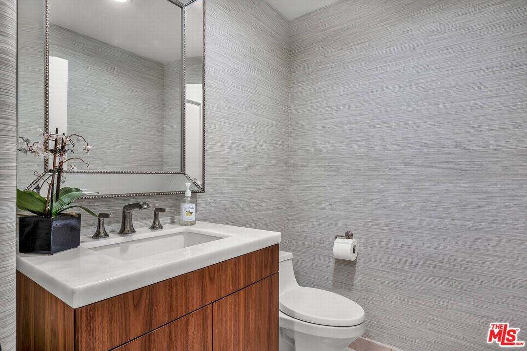 3110 Benedict Canyon Drive - 1 property image
