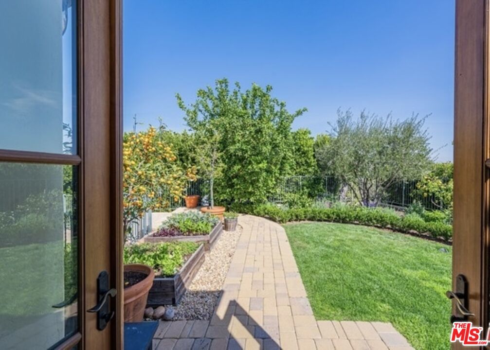 3110 Benedict Canyon Drive - 1 property image