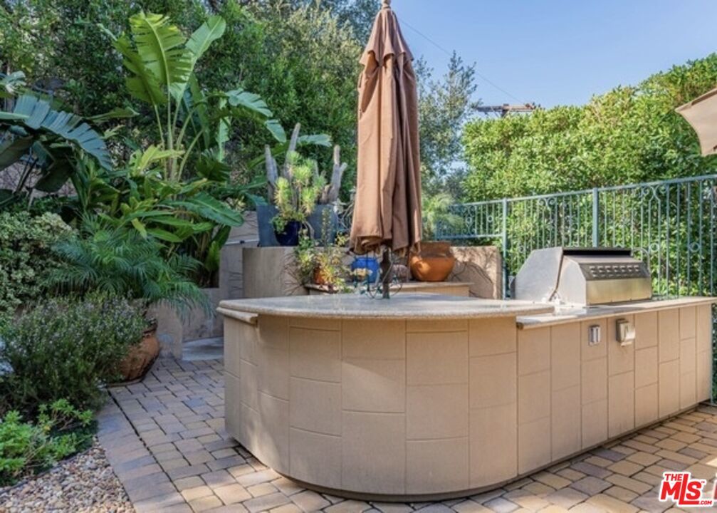 3110 Benedict Canyon Drive - 1 property image