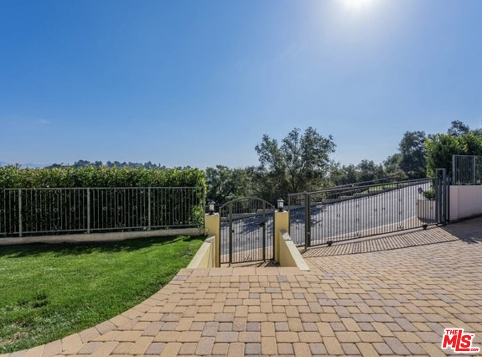 3110 Benedict Canyon Drive - 1 property image