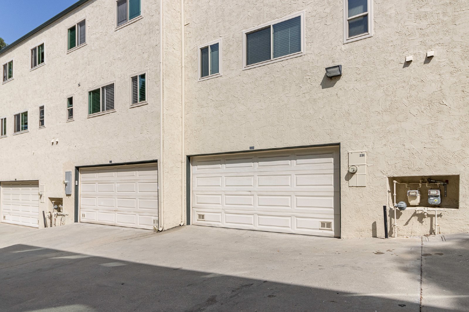 11260 Overland Avenue - 1 property image