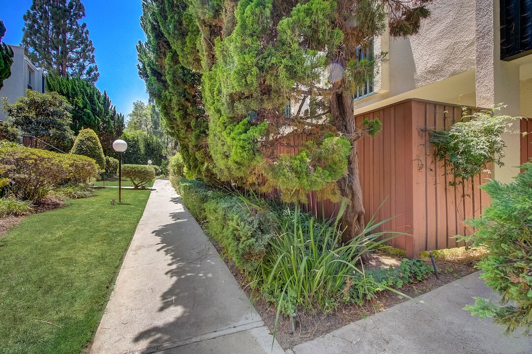 11260 Overland Avenue - 1 property image