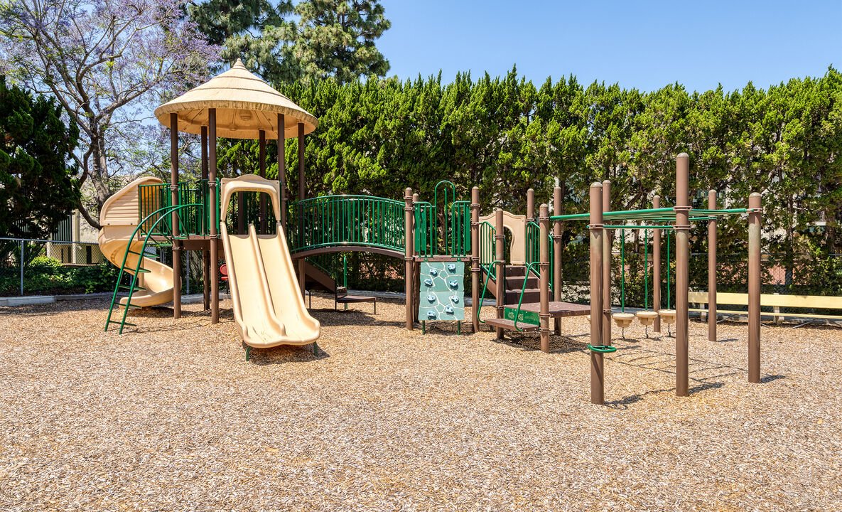 11260 Overland Avenue - 1 property image