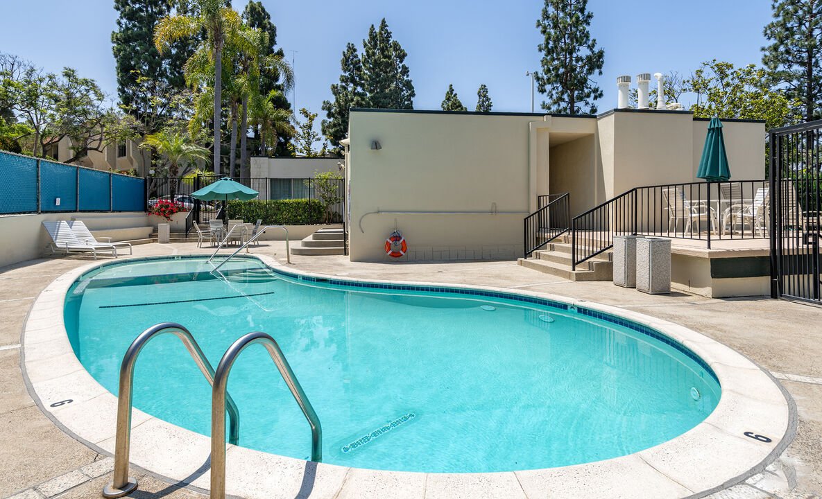 11260 Overland Avenue - 1 property image