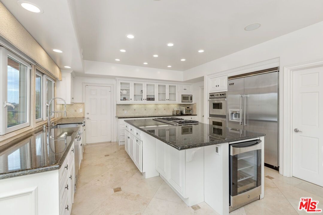 1922 Bel Air Road - 1 property image