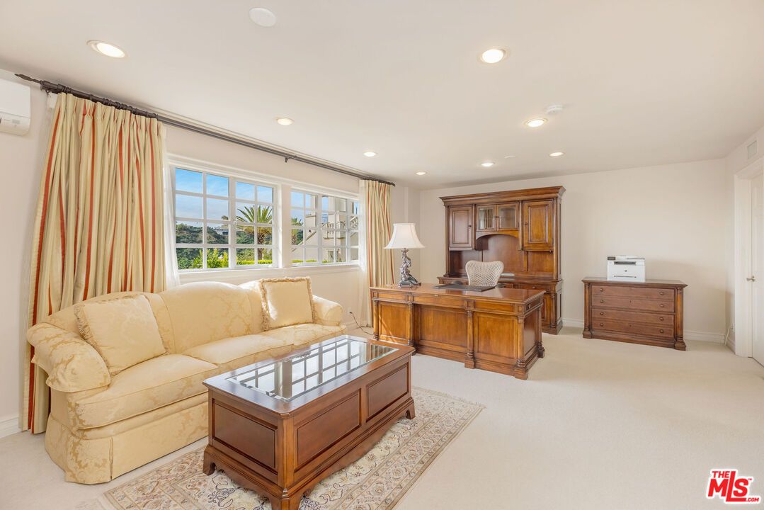 1922 Bel Air Road - 1 property image