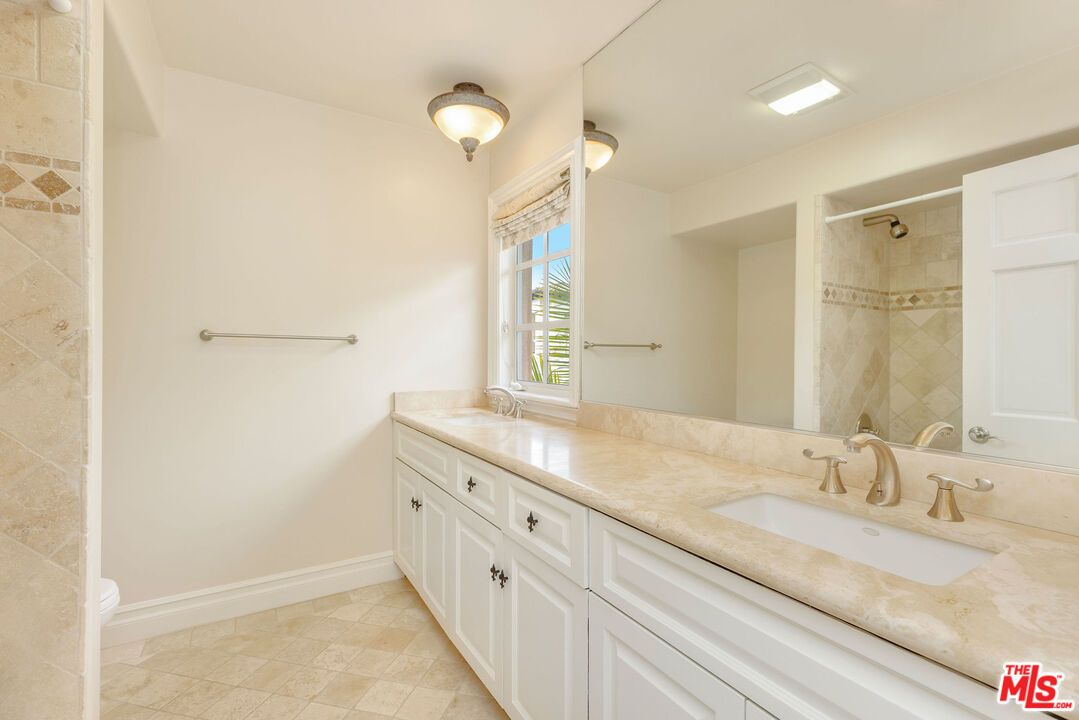 1922 Bel Air Road - 1 property image