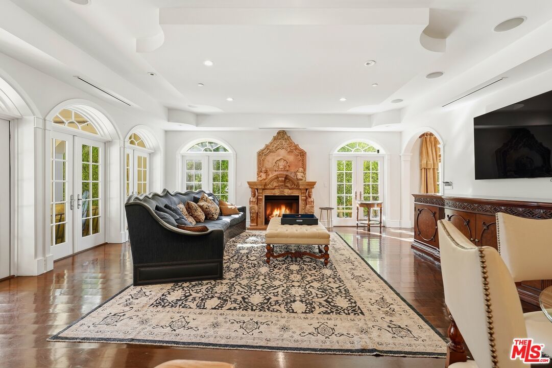 900 Chantilly Road - 1 property image
