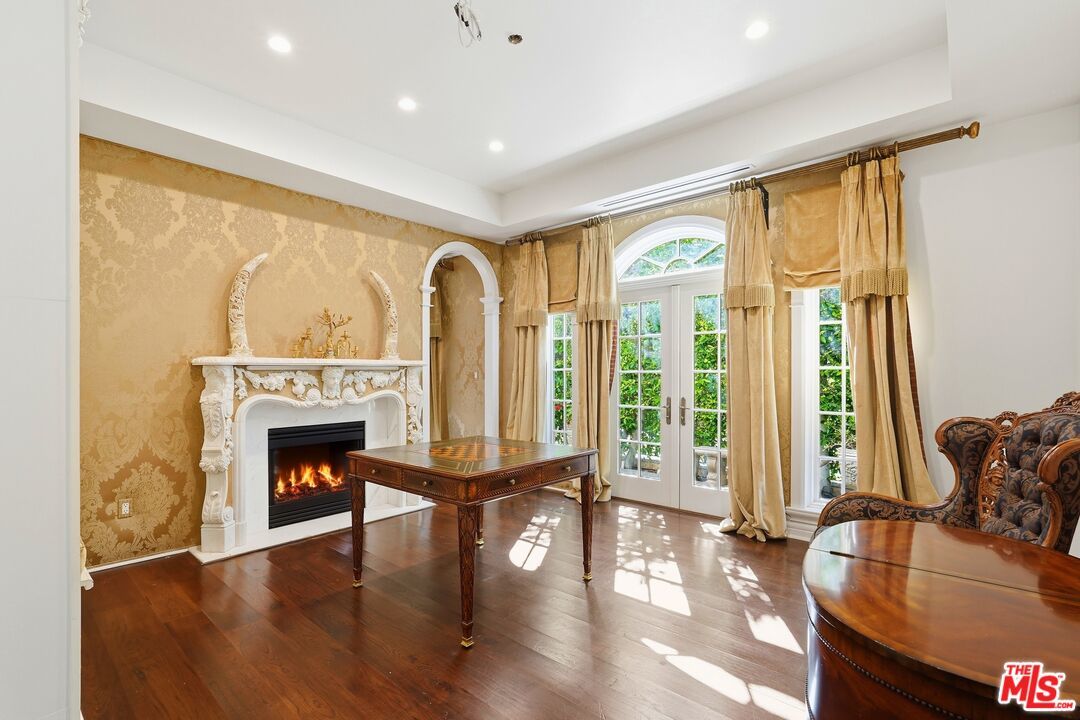 900 Chantilly Road - 1 property image