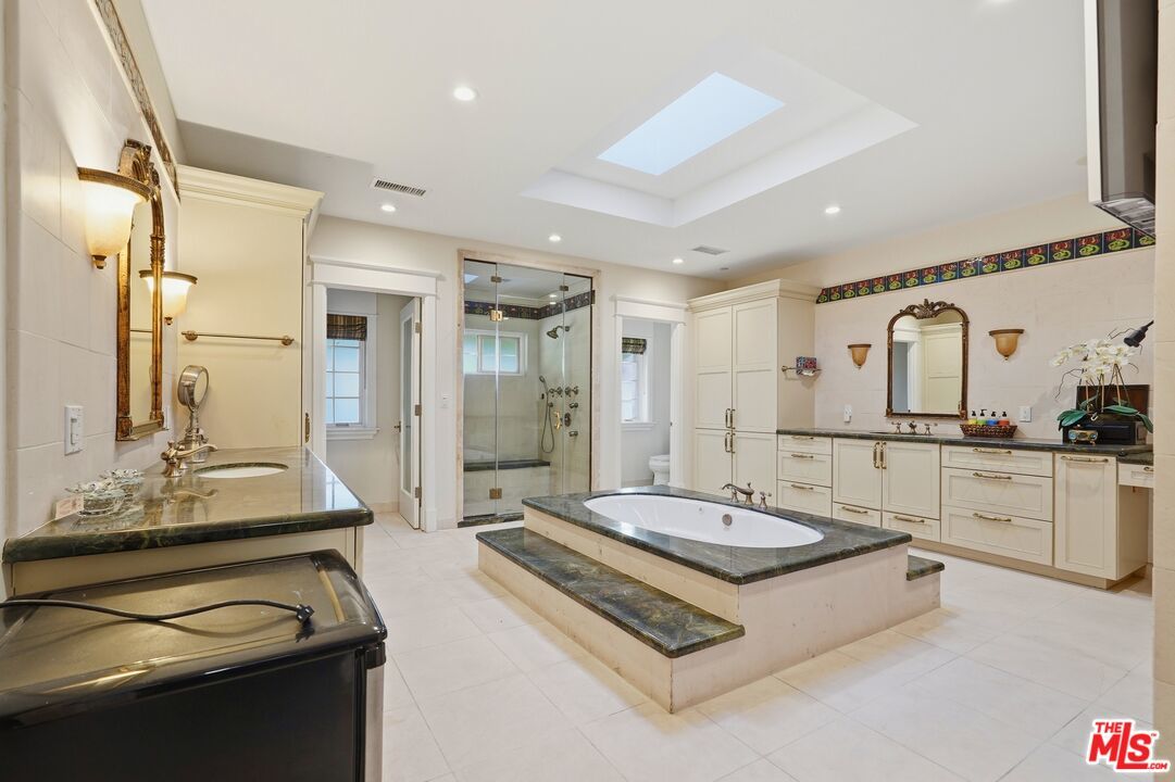 900 Chantilly Road - 1 property image