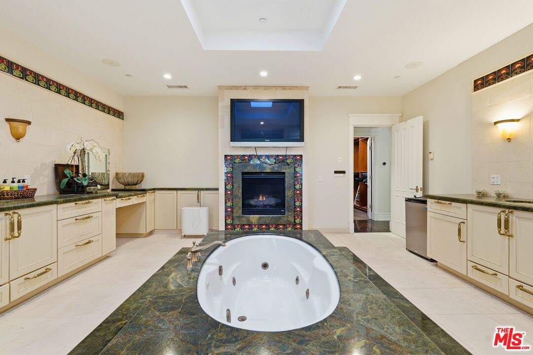 900 Chantilly Road - 1 property image