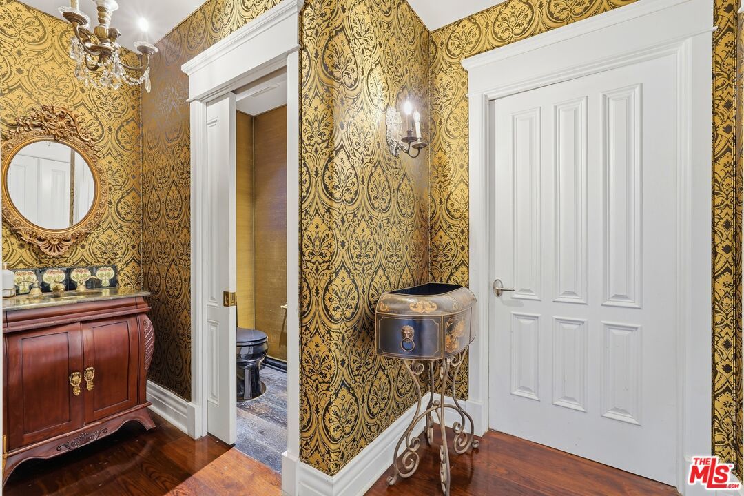 900 Chantilly Road - 1 property image