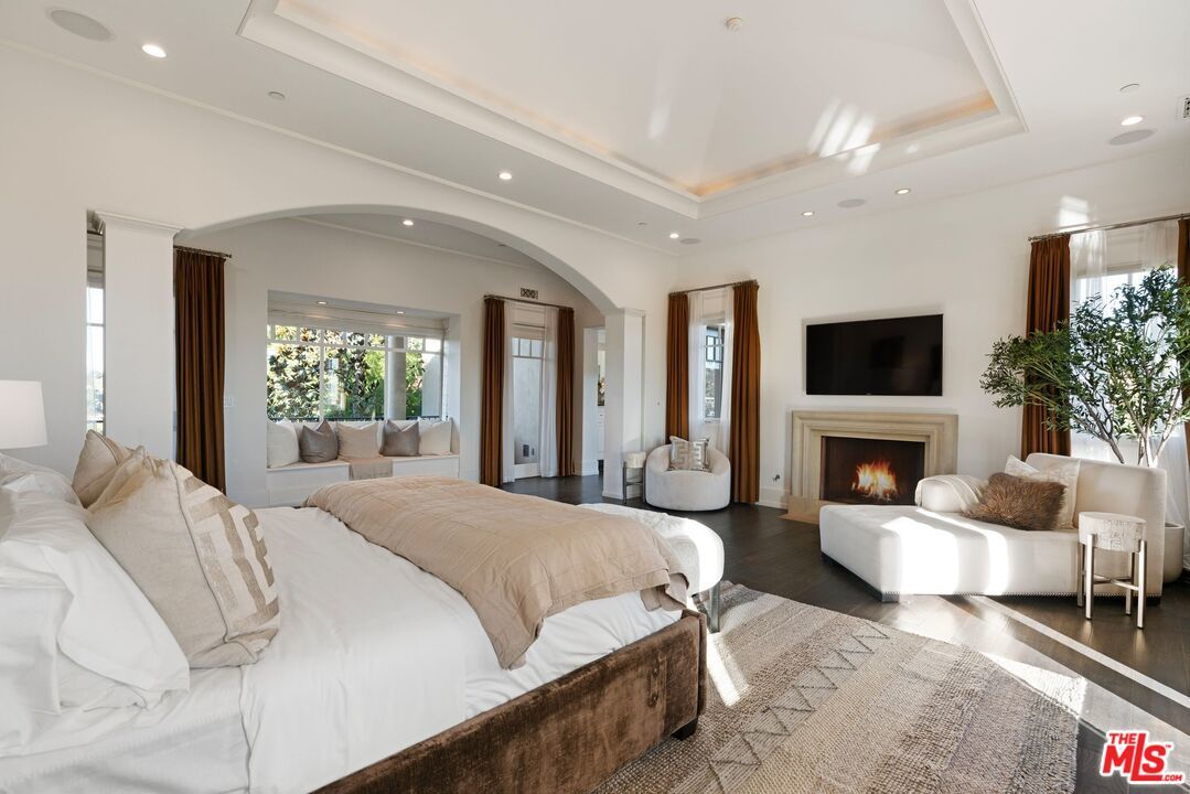 8 Beverly Ridge Terrace - 1 property image