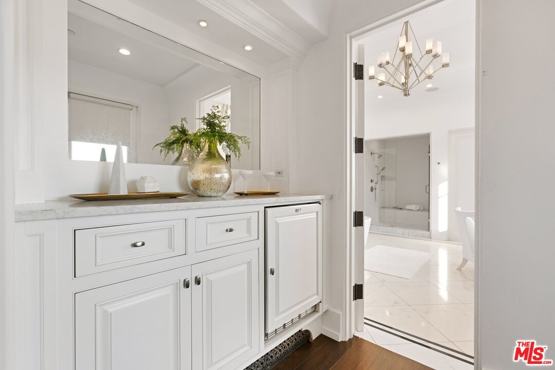 8 Beverly Ridge Terrace - 1 property image
