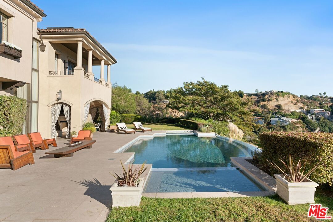 8 Beverly Ridge Terrace - 1 property image