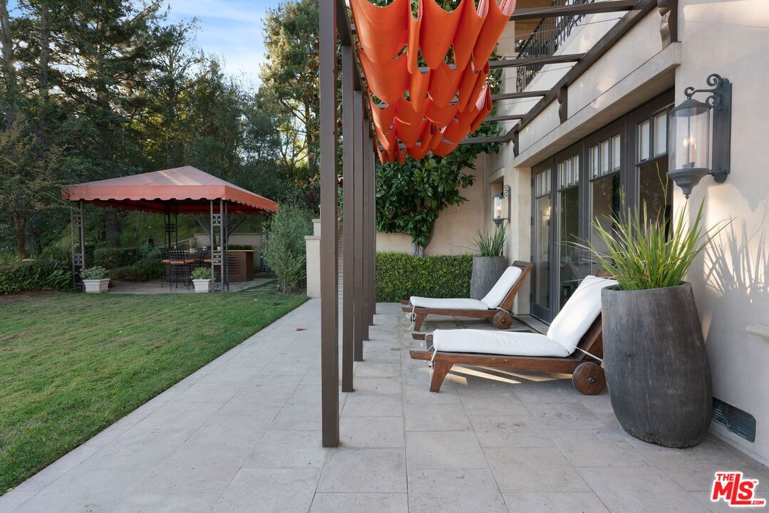 8 Beverly Ridge Terrace - 1 property image