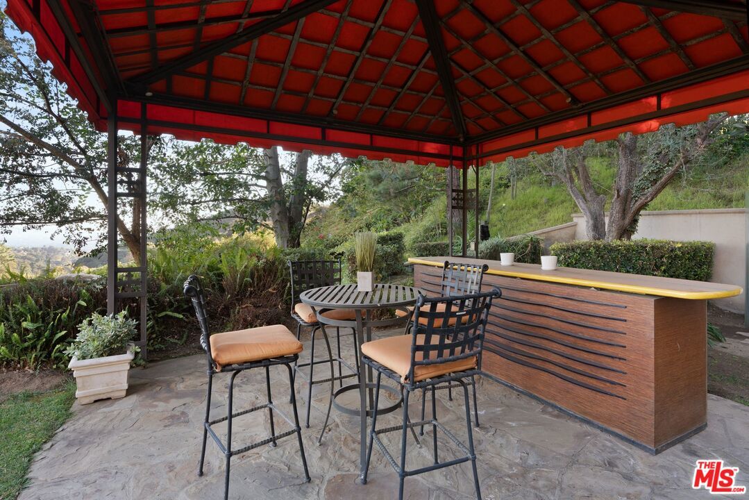 8 Beverly Ridge Terrace - 1 property image