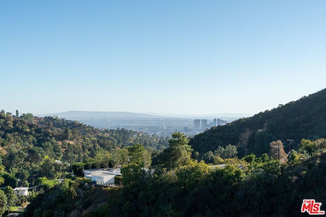 8 Beverly Ridge Terrace - 1 property image