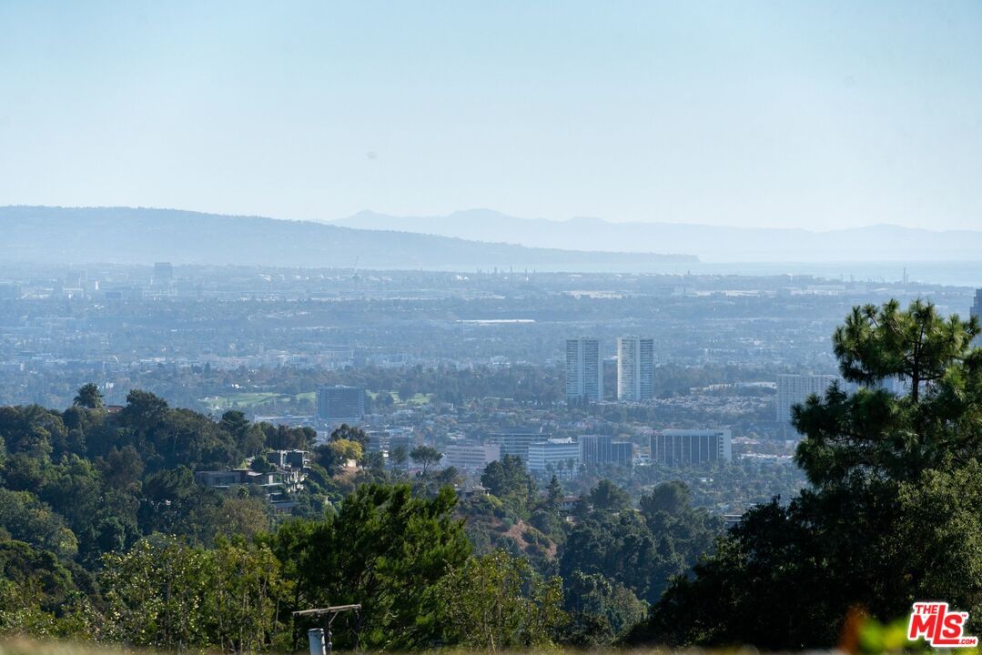 8 Beverly Ridge Terrace - 1 property image