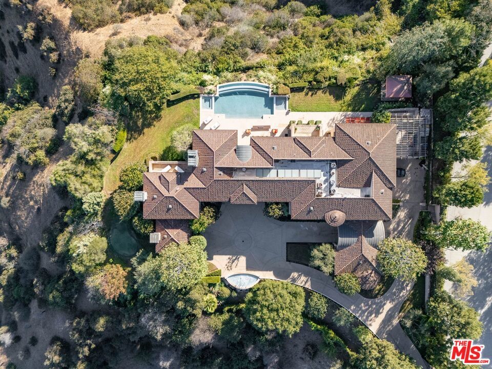 8 Beverly Ridge Terrace - 1 property image