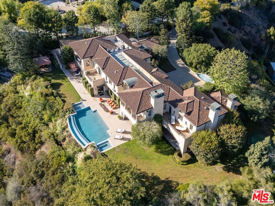 8 Beverly Ridge Terrace - 1 property image