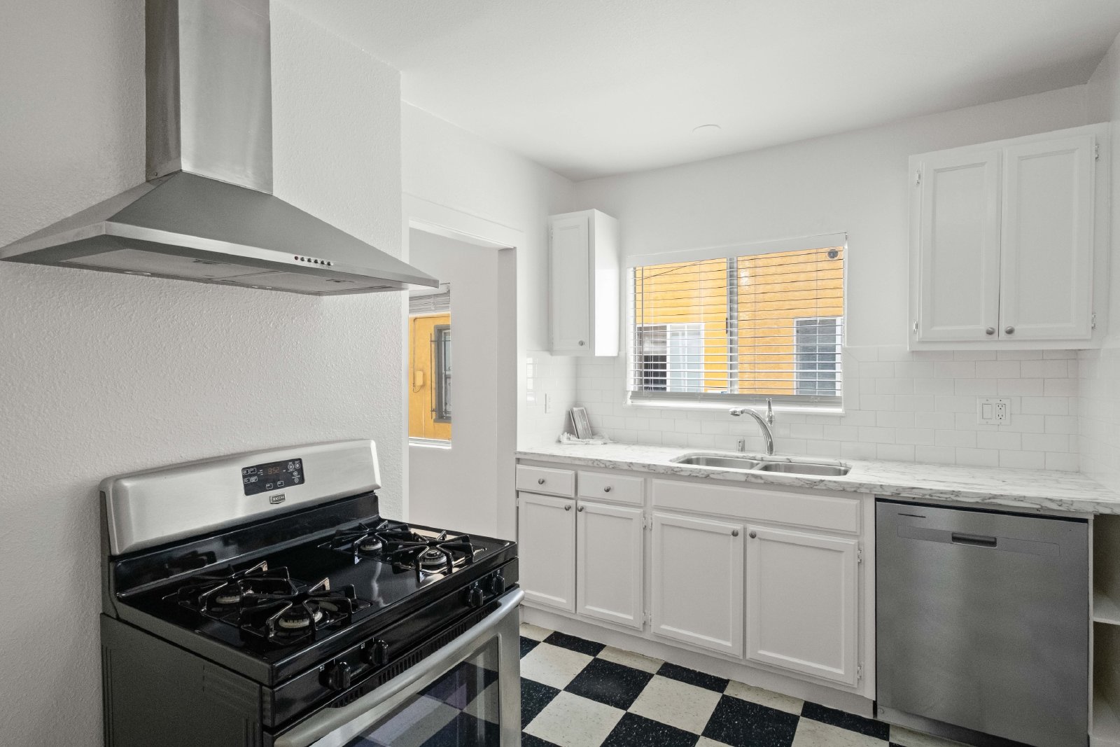 1379-1381 South Orange Dr - 1381 property image