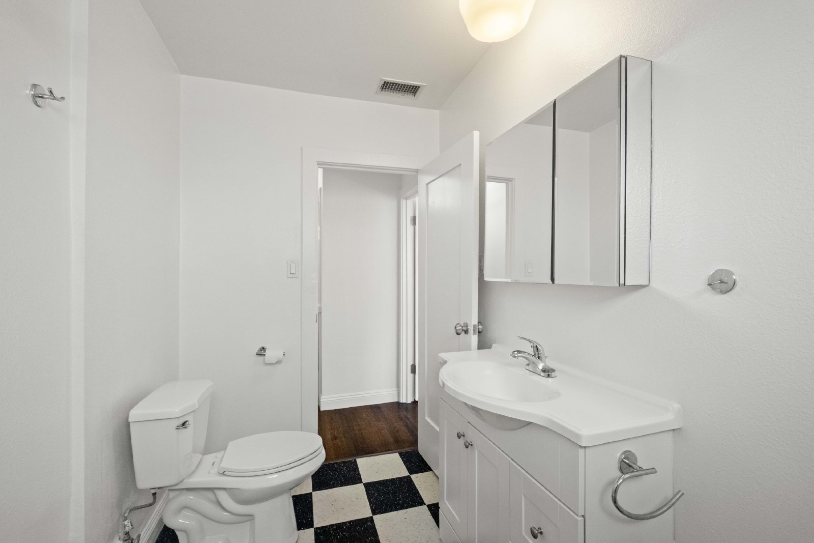 1379-1381 South Orange Dr - 1381 property image