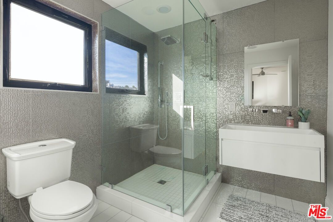 2231 Sunset Plaza Drive - 1 property image