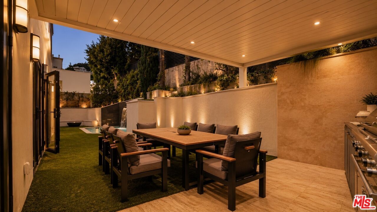 8721 Sunset Plaza Terrace - 1 property image