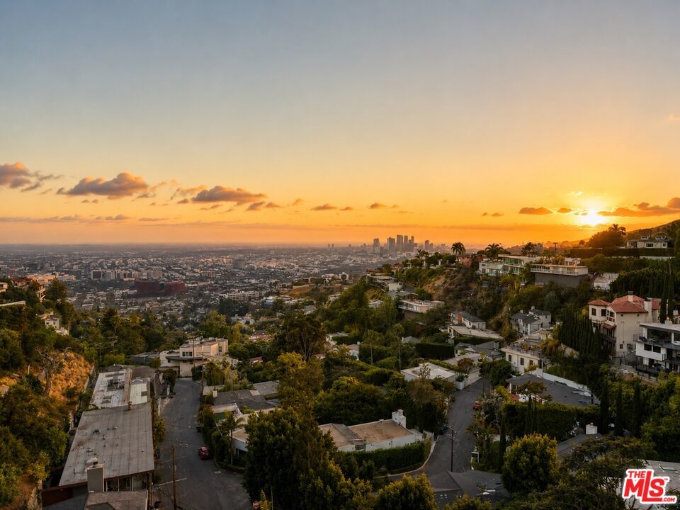 8721 Sunset Plaza Terrace - 1 property image