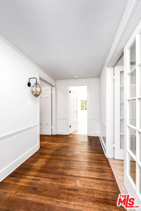 809 North Bedford Drive - 1 property image