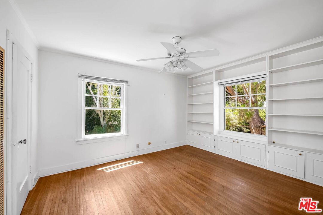 809 North Bedford Drive - 1 property image