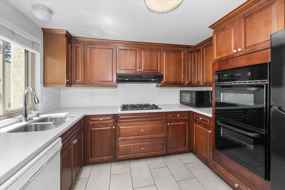 11260 Overland Avenue - 1 property image