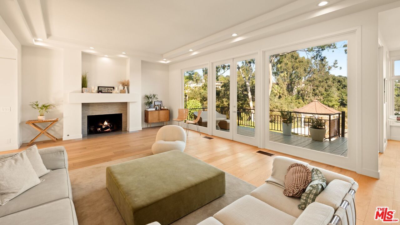 282 Bentley Circle - 1 property image
