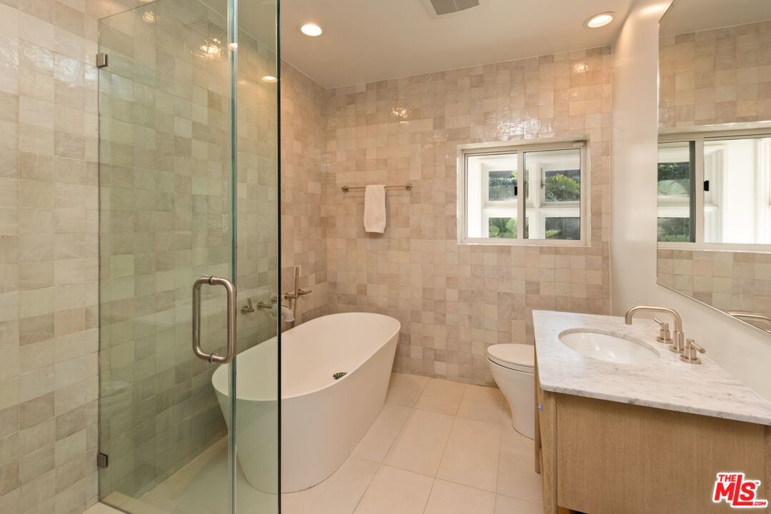 282 Bentley Circle - 1 property image