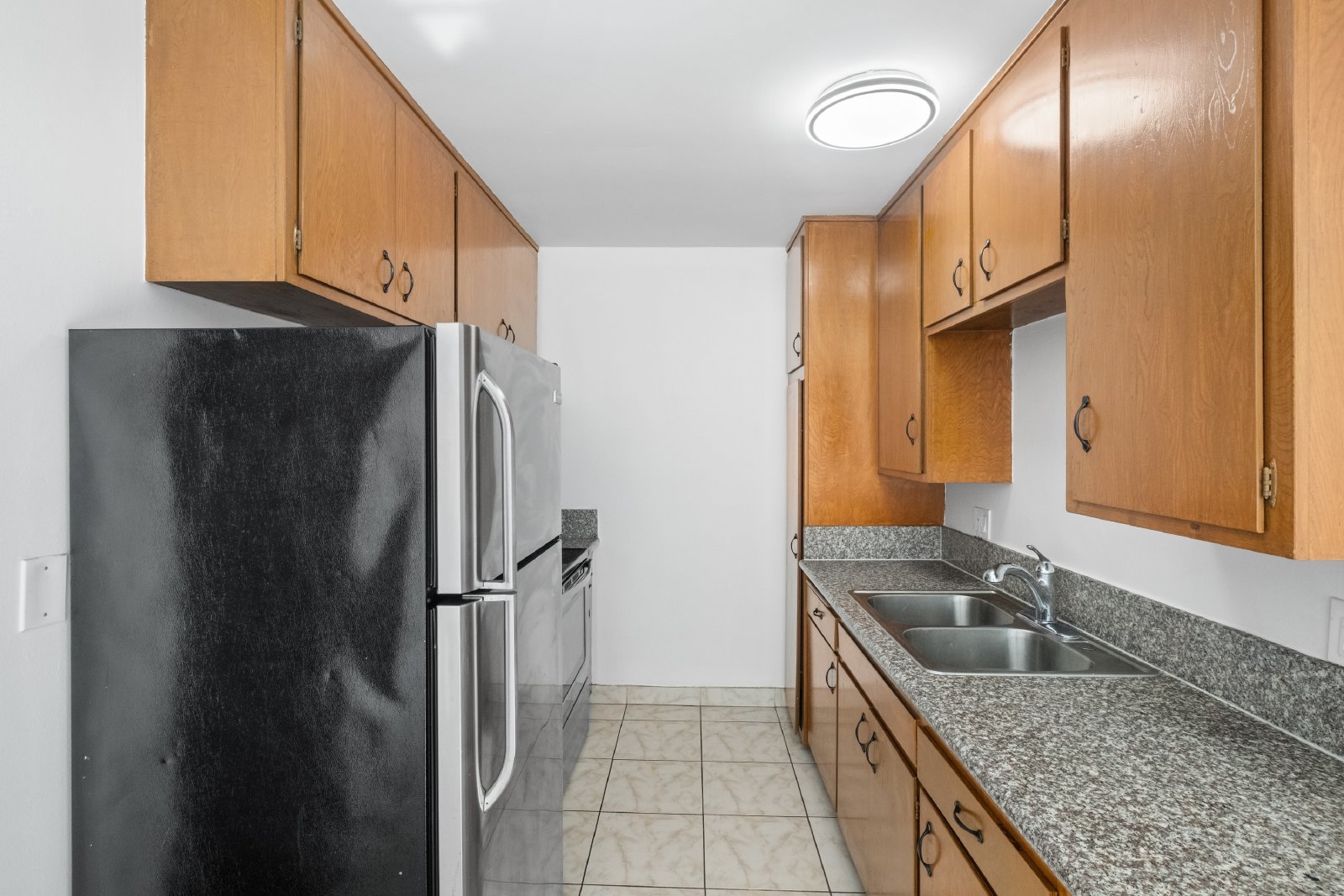 710 East 6th Street - 8 property image