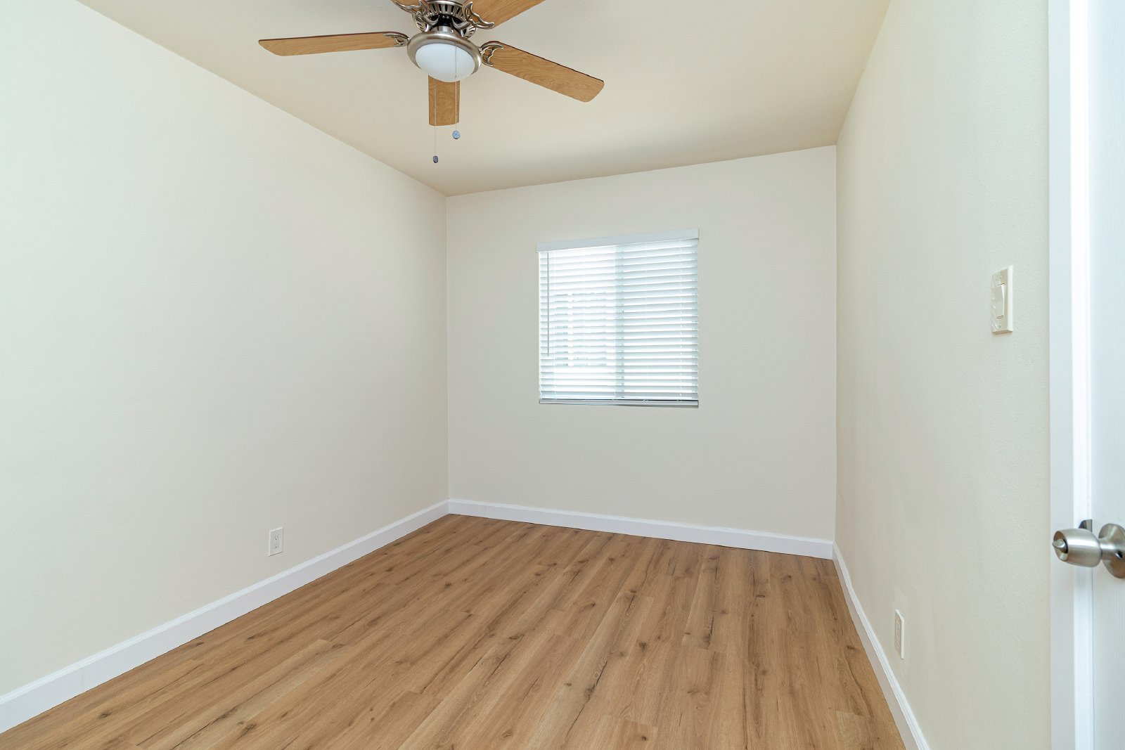 12572 Washington Place - 2 property image