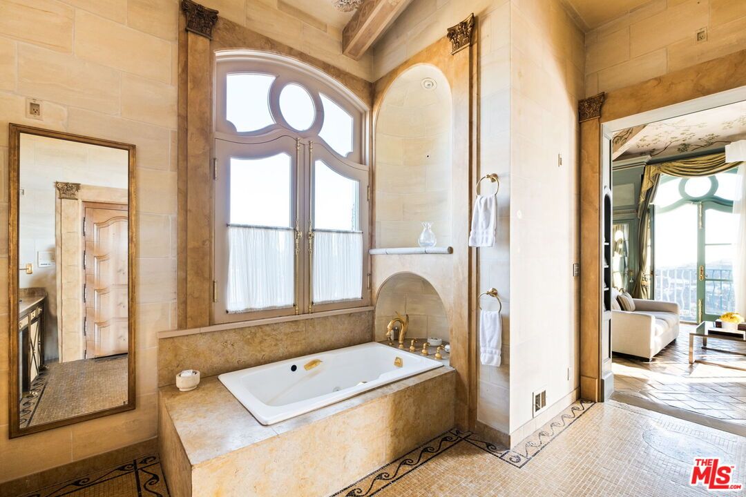 7398 Pyramid Pl property image