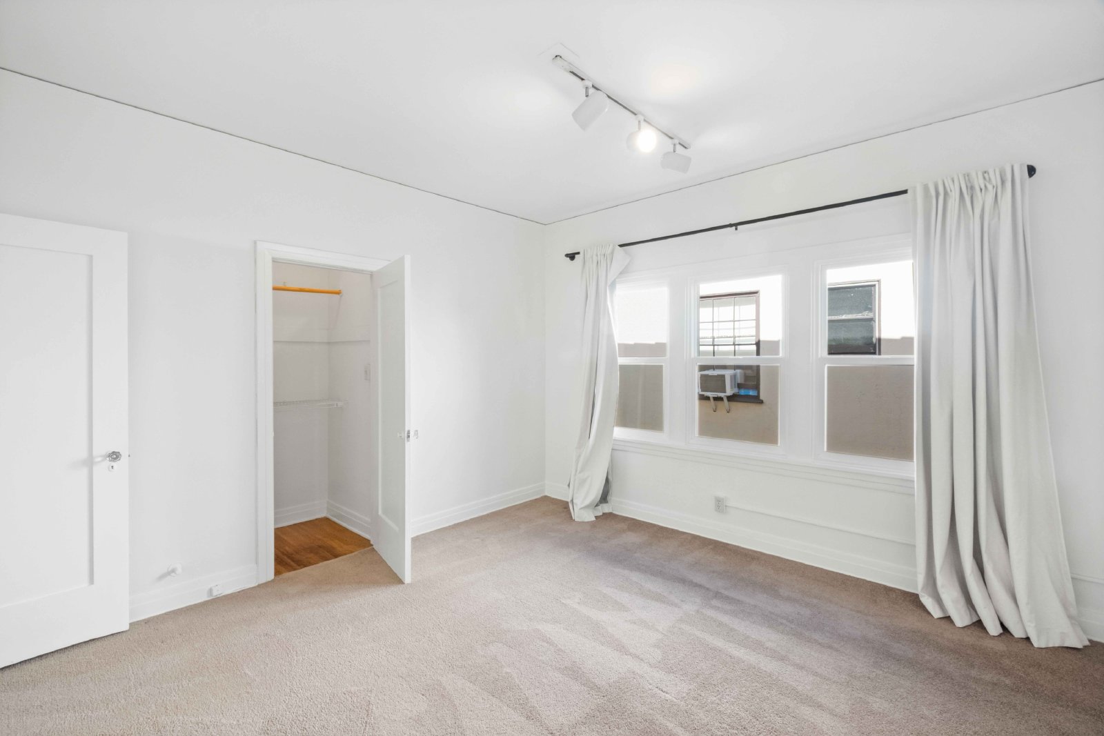 643 South Detroit St - 645 property image