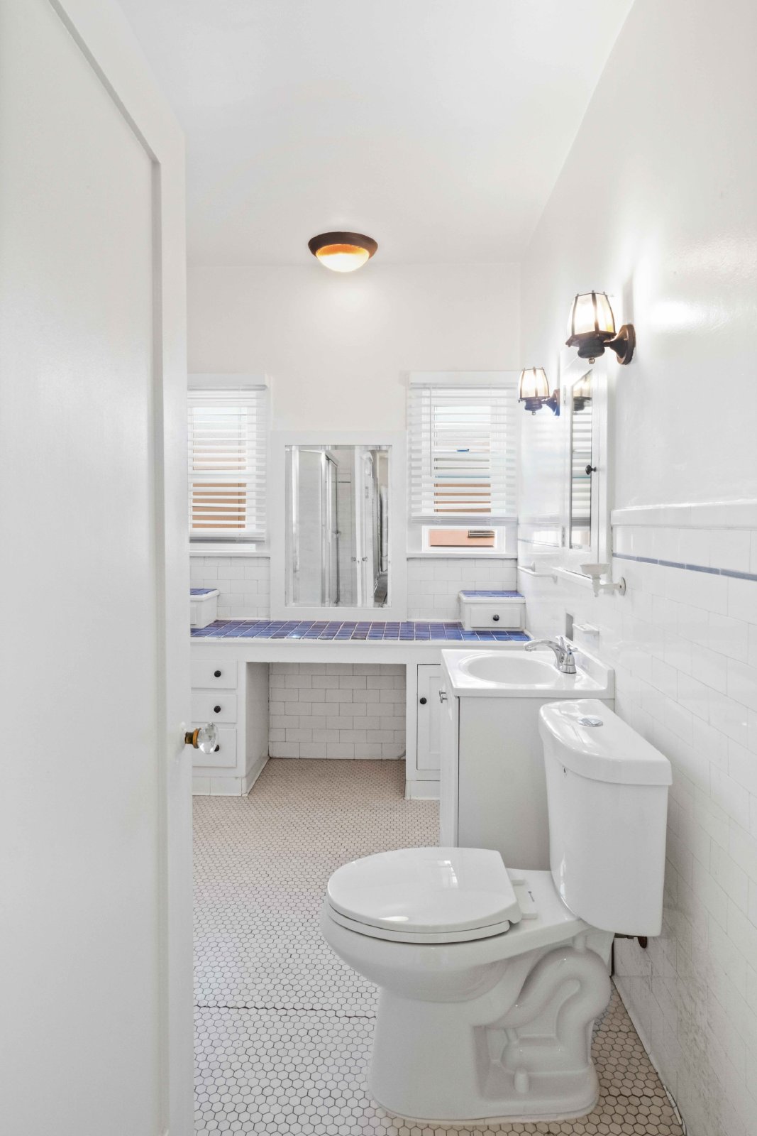 643 South Detroit St - 645 property image