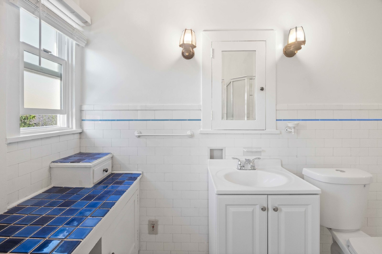 643 South Detroit St - 645 property image