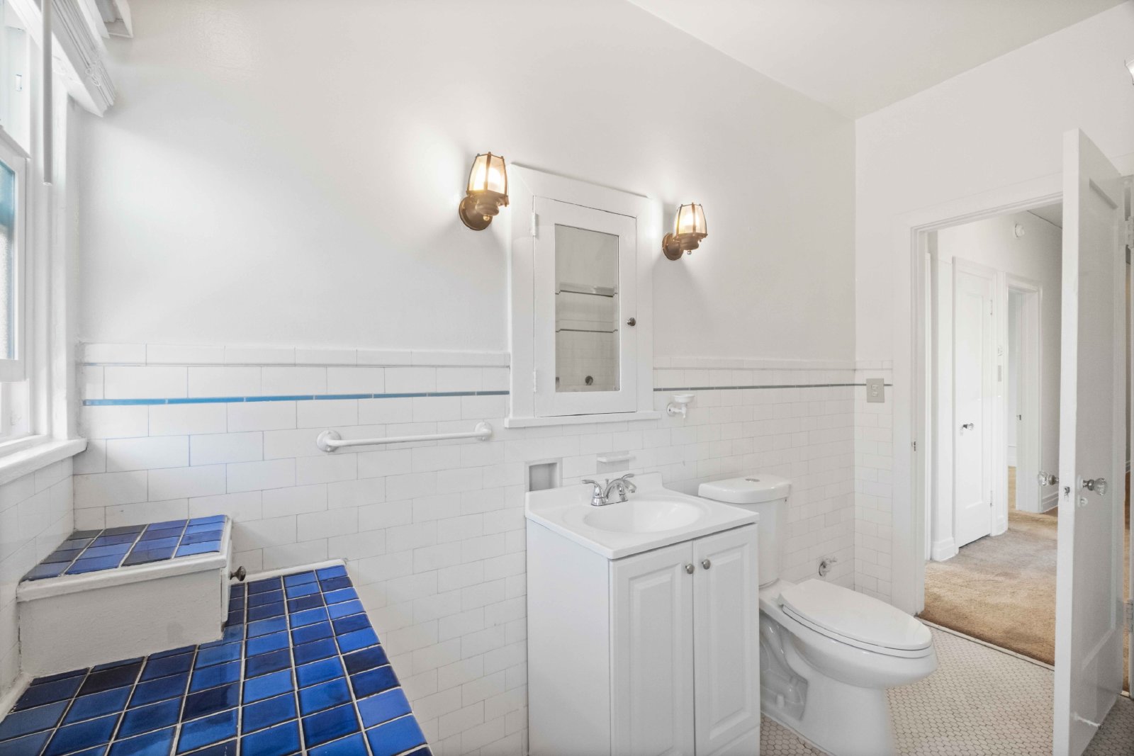 643 South Detroit St - 645 property image