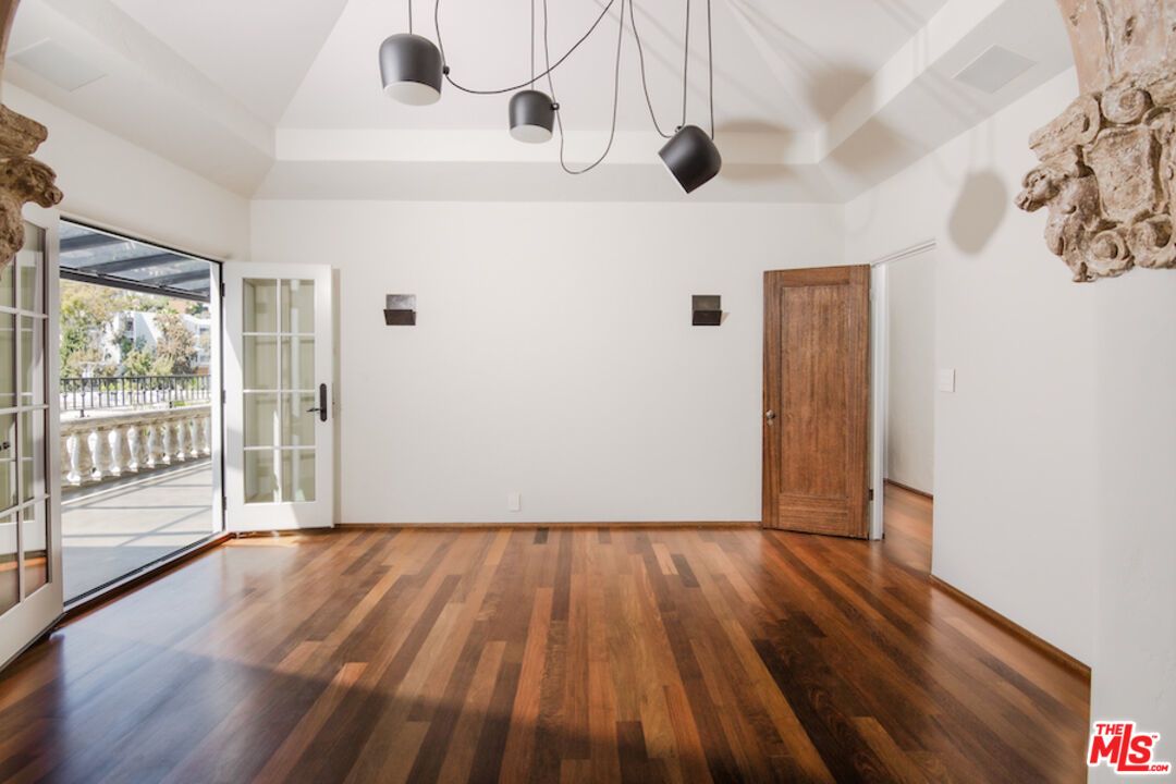 1302 Sweetzer Ave #602 property image